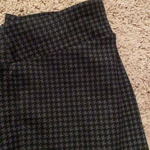 White House Black Market Herringbone leggings charcoal x black